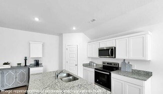 530 Mac St, Prairie Grove, AR 72753