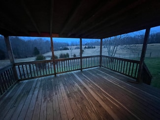 750 Coaling Rd, Charlotte, TN 37036