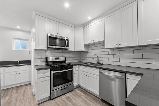 1240 W 29th St unit 7, Los Angeles, CA 90007 - photo 5