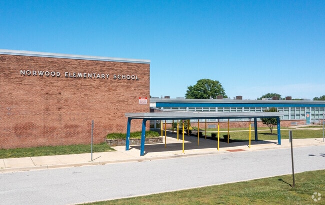 Norwood Elementary School serves students K-5th grade.