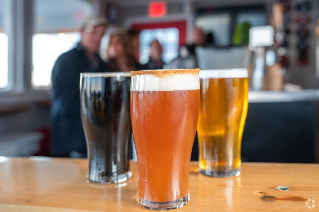 Strawberry Hill residents love to grab a pint with friends at Doctor's Island Brewing Company.