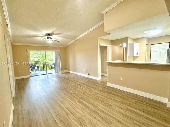 2133 Renaissance Blvd unit 304, Miramar, FL 33025 - photo 4