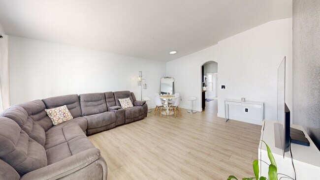 3355 W 68th St unit 150, Hialeah, FL 33018 - photo 2