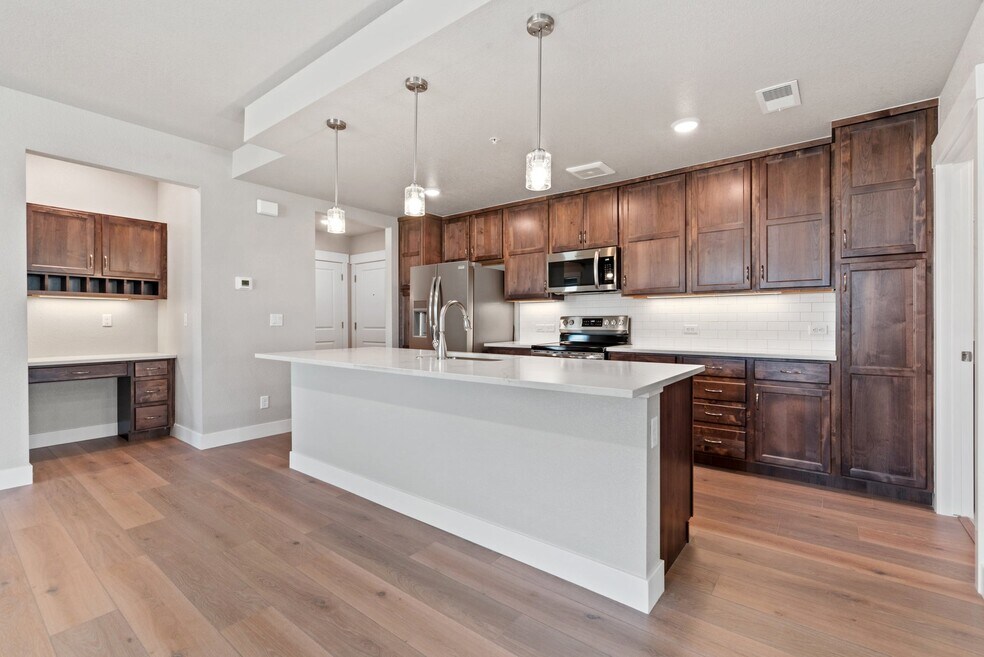 827 Schlagel St unit 36489225, Fort Collins, CO 80524 - photo 1