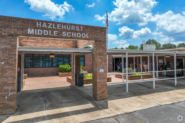 Hazlehurst Middle School has a C minus rating on Niche.
