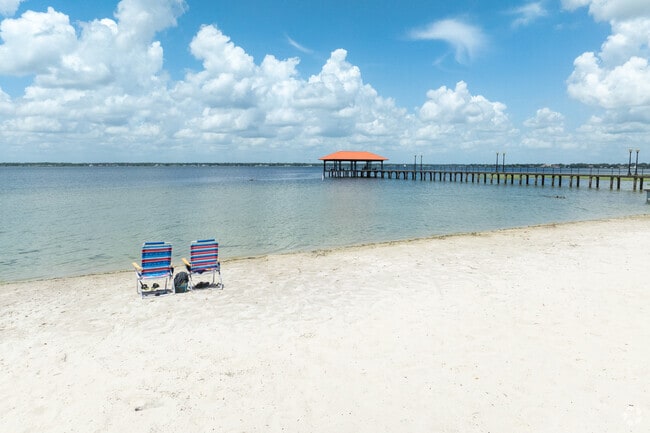 Lake Jackson is near Sebring Hills in downtown Sebring.