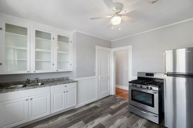 508 Lonsdale Ave unit 3R, Pawtucket, RI 02860 - photo 3