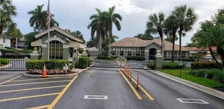 130 Palm Desert Ln, Pompano Beach, FL 33069