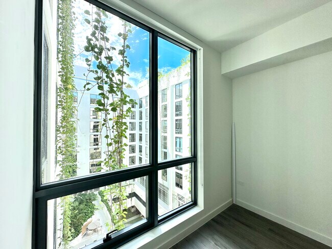 1900 NW 1st Place unit A12, Miami, FL 33136 - photo 5