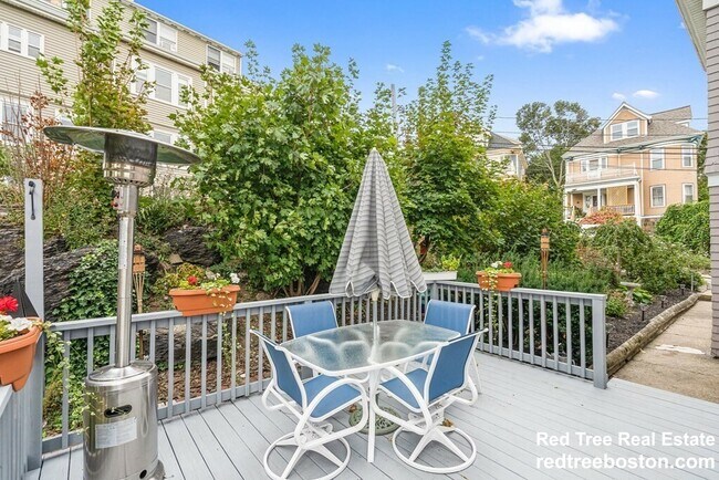 16 Grampian Way unit 1, Dorchester, MA 02125 - photo 5