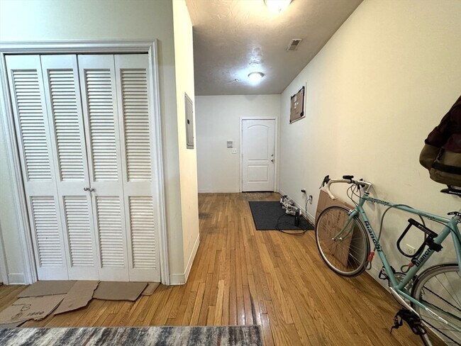 22 Bow St unit 2, Somerville, MA 02143 - photo 5