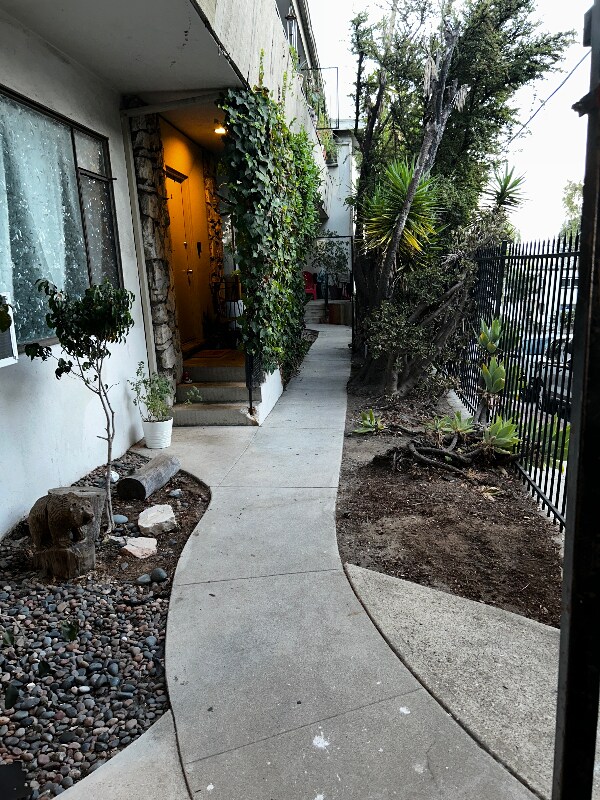 1850 N La Brea Ave unit 5E, West Hollywood, CA 91001 - photo 1