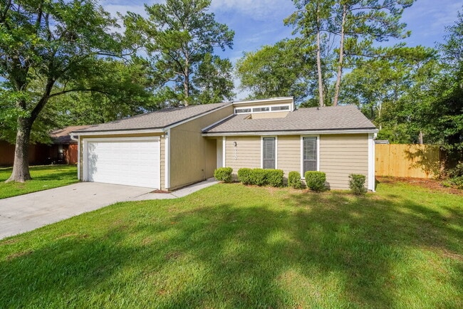 8112 Coralberry Ln, Jacksonville, FL 32244 - photo 3