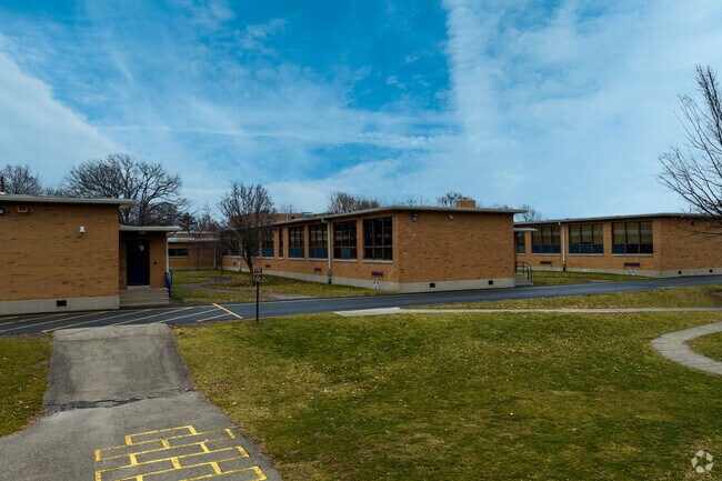 Oakview Elementary School has a student to teacher ratio of 19 to 1.
