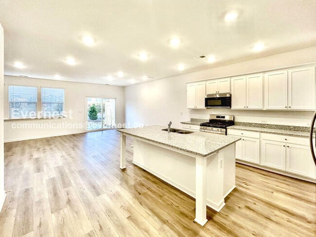 4285 Marsha St, Doraville, GA 30360 - photo 4