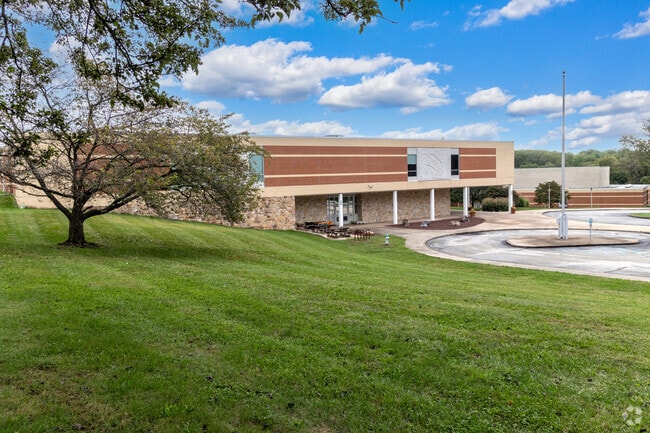 View of Klinger Middle School from 2nd Street Pike.