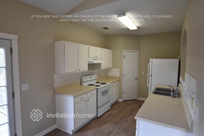 4521 Swan Trace, Atlanta, GA 30349 - photo 3