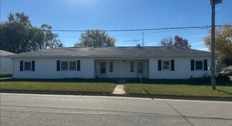 105 W Willman St, Hiawatha, IA 52233