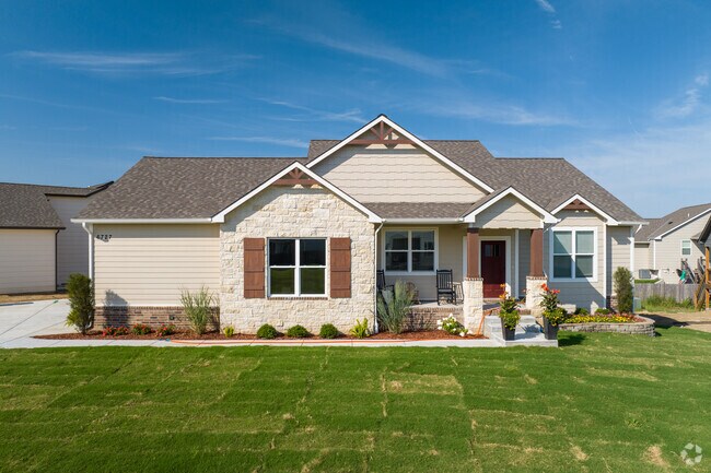 You will find several Modern Farmhouses in Park City with large yards to match.