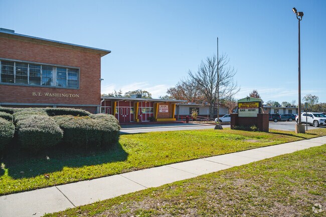 Booker T. Washington Middle School is offering great education to its students.