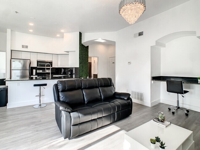 7240 Westpointe Blvd unit 1135, Orlando, FL 32835 - photo 3