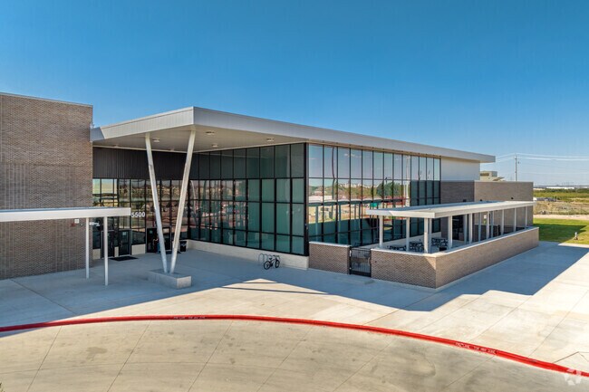 Del Valle Middle School offers a variety of academic programs, including AP courses.