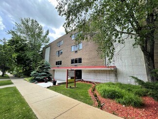 2545 N Maryland Ave, Milwaukee, WI 53211