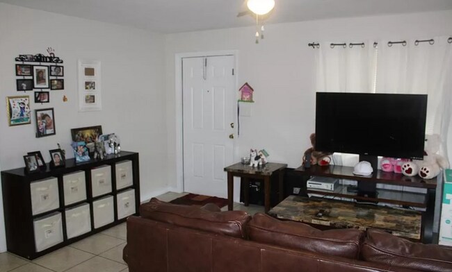 4405 Thomasson Ln unit 1, Naples, FL 34112 - photo 4