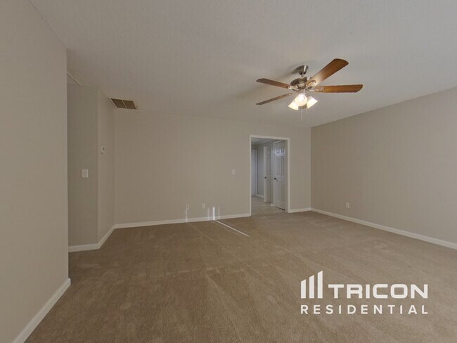 40 W Knight Dr, Carrollton, GA 30116 - photo 4