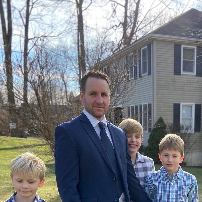 Agent Photo