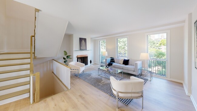 Harbour Square unit TH9, Washington, DC 20024 - photo 2