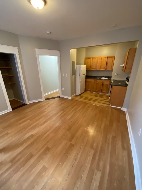 114 Ashley St Unit 2E, Hartford, CT 06105