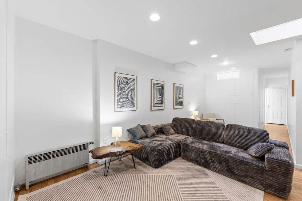 103 1st Ave unit ID1057628P, New York, NY 10003 - photo 1