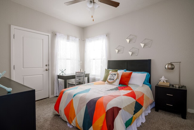 The Heights at College Station - Historica..., College Station, TX 77845 - photo 6