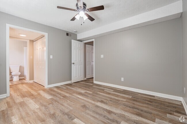 Flats at Greentree, Clarksville, IN 47129 - photo 5