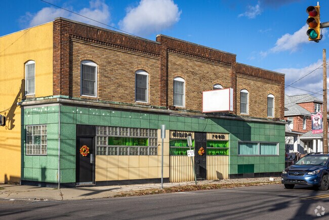 The tile-clad Gober's Deco Lounge is the Exeter local's spot for an after-work cold one.