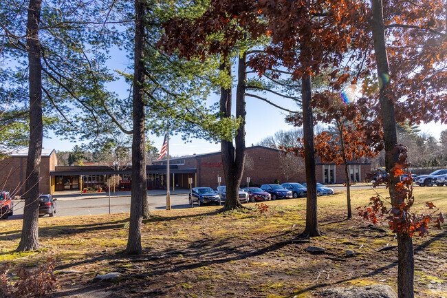 The front exterior of the J. Warren Killam Elementary in Reading, MA.