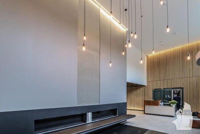 The Montrose, Chicago, IL 60613 - photo 4