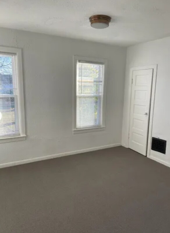 86 Penney Ave Unit 86 and half, Newark, OH 43055
