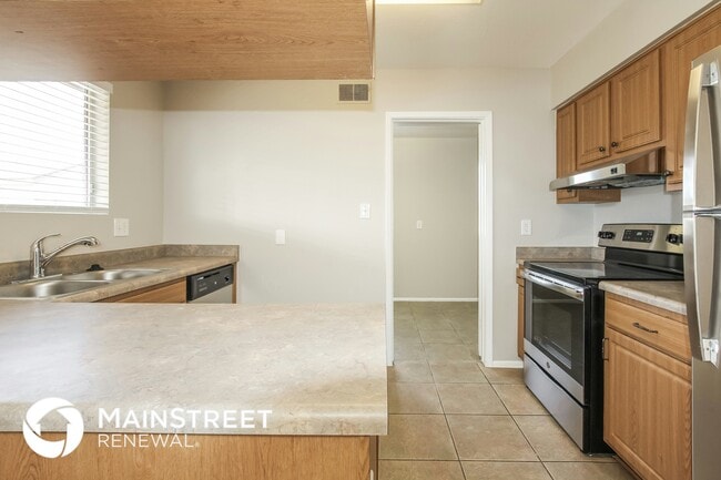 18402 N 10th Dr, Phoenix, AZ 85023 - photo 6