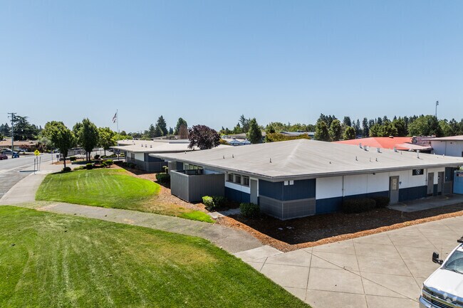 El Camino High School provides quality education in Rohnert Park.