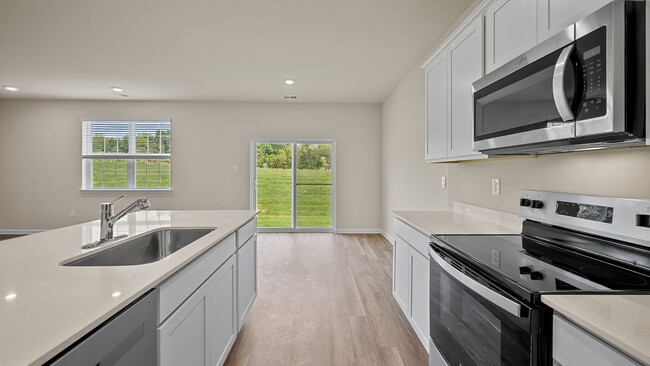 421 Atkinson St, Shenandoah Junction, WV 25442 - photo 5