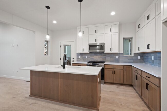 11383 S Easy Bee Rd, South Jordan, UT 84009 - photo 2