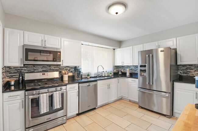 207 N Beverly St unit ID1366962P, Wheaton, IL 60187 - photo 5