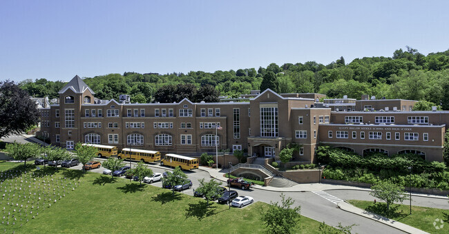 Sleepy Hollow Middle School is nestled in beautiful Tarrytown New York.