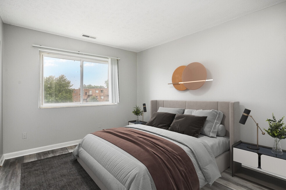 Dover Heights, Cincinnati, OH 45205 - photo 1