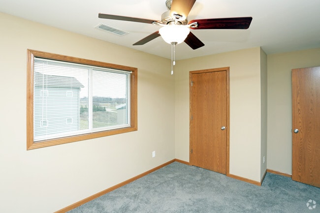 Kinsale Condominiums, Waterloo, IA 50701 - photo 7