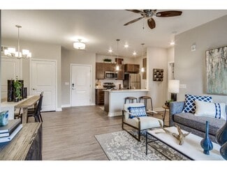 1175 Reading Dr, Montgomery, IL 60538