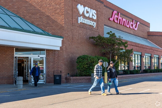 Residents of Poplar Grove get groceries and home goods at Schnucks.