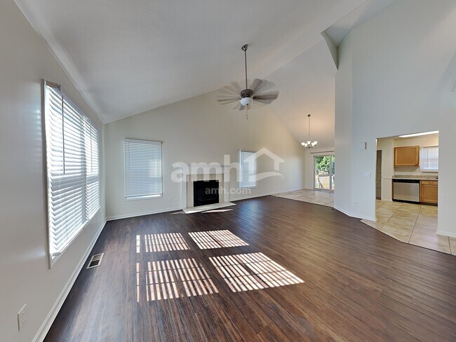 1531 Mallard Cir E, Newark, OH 43055 - photo 6